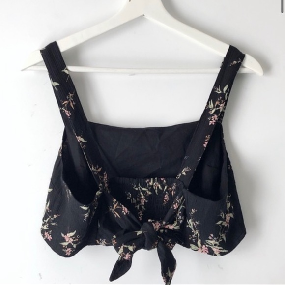 American Eagle Floral Crop Top - Picture 2 of 3